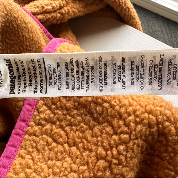 Patagonia Women's Retro Pile Fleece Marsupial Pullover - Picture 4 of 4